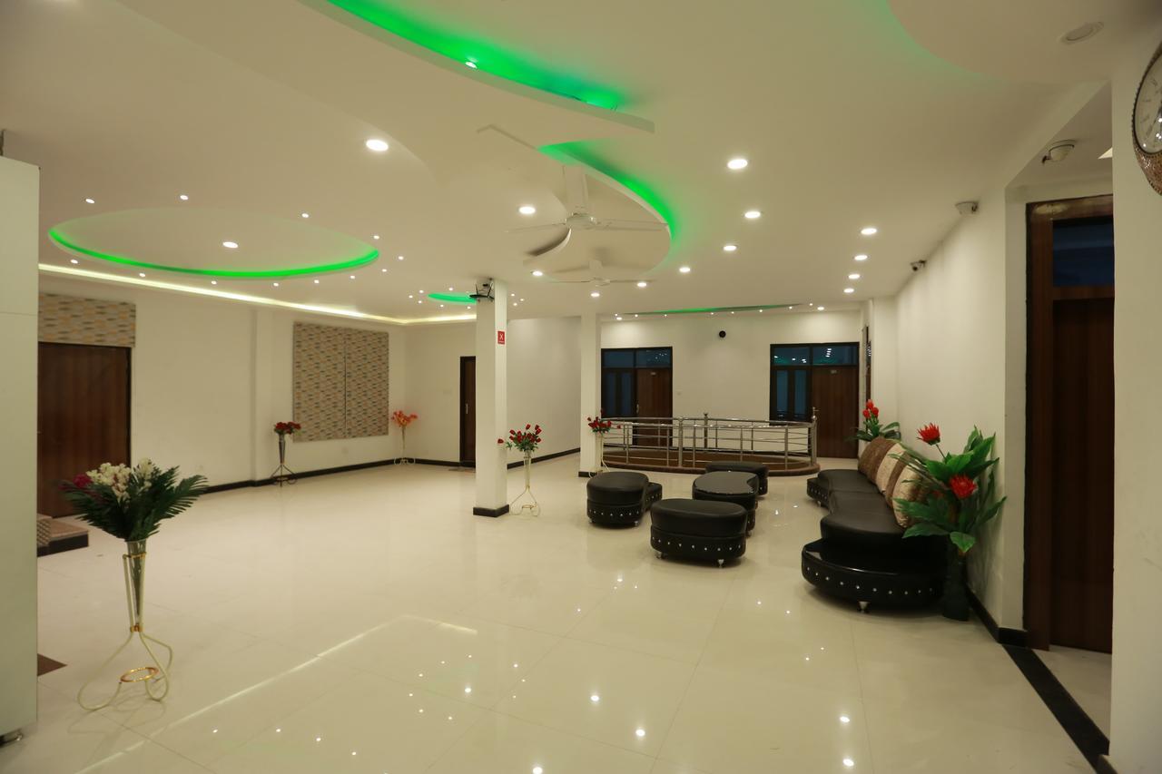 Oyo 8837 Hotel Surya Galaxy Канпур Экстерьер фото