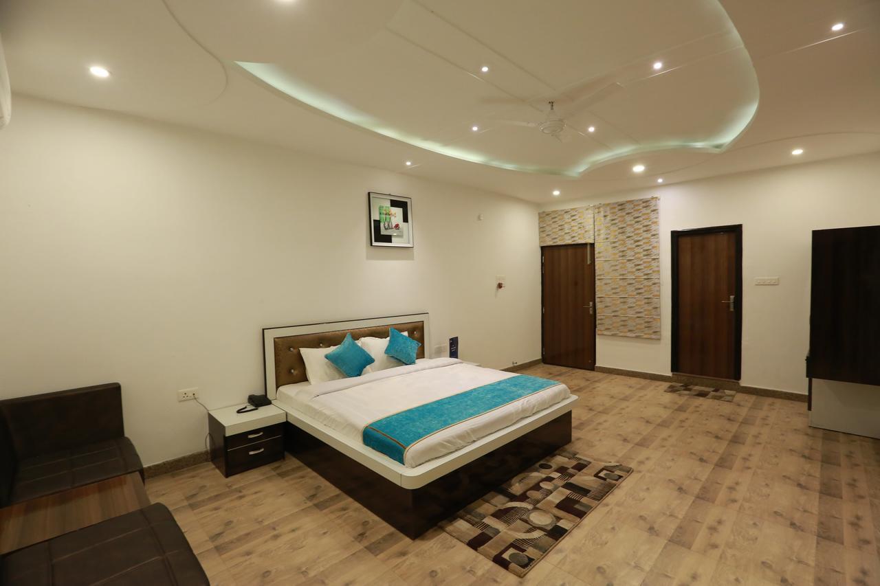Oyo 8837 Hotel Surya Galaxy Канпур Экстерьер фото